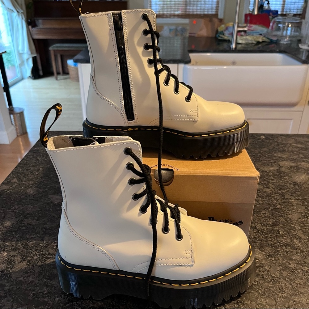 Dr. Martens Jadon Quad Retro
